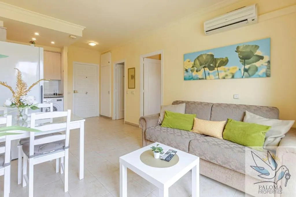 Cozy Apartment In Benal Beach Benalmádena
